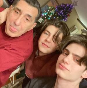 Meet your Posher, Christopher